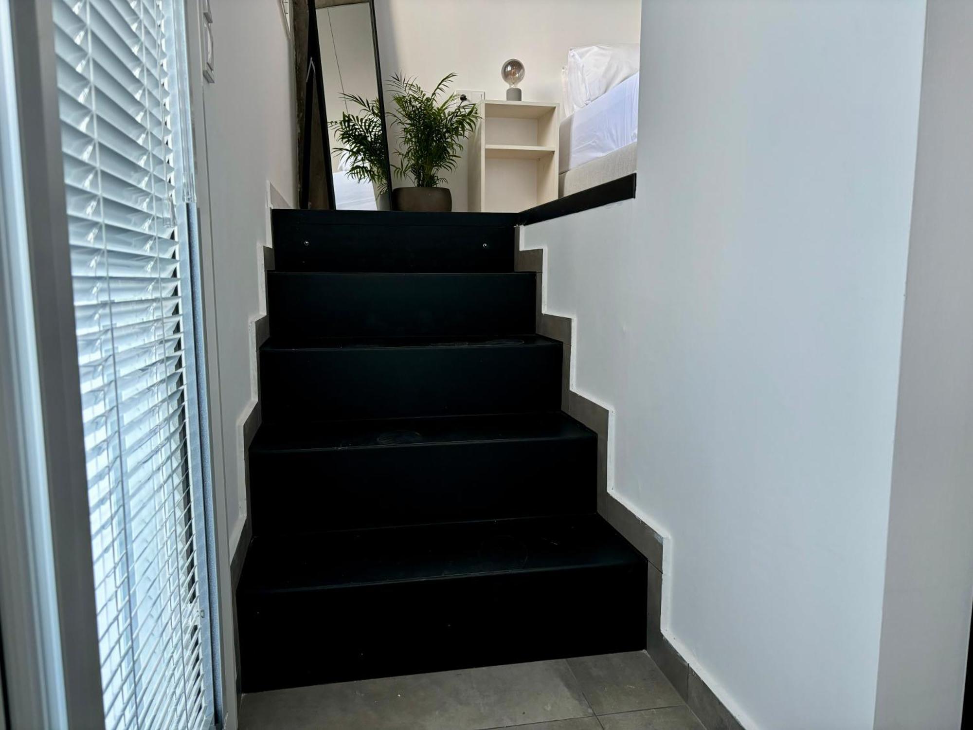 Industrial Loft Comfort Living * Heraklion (Crete)