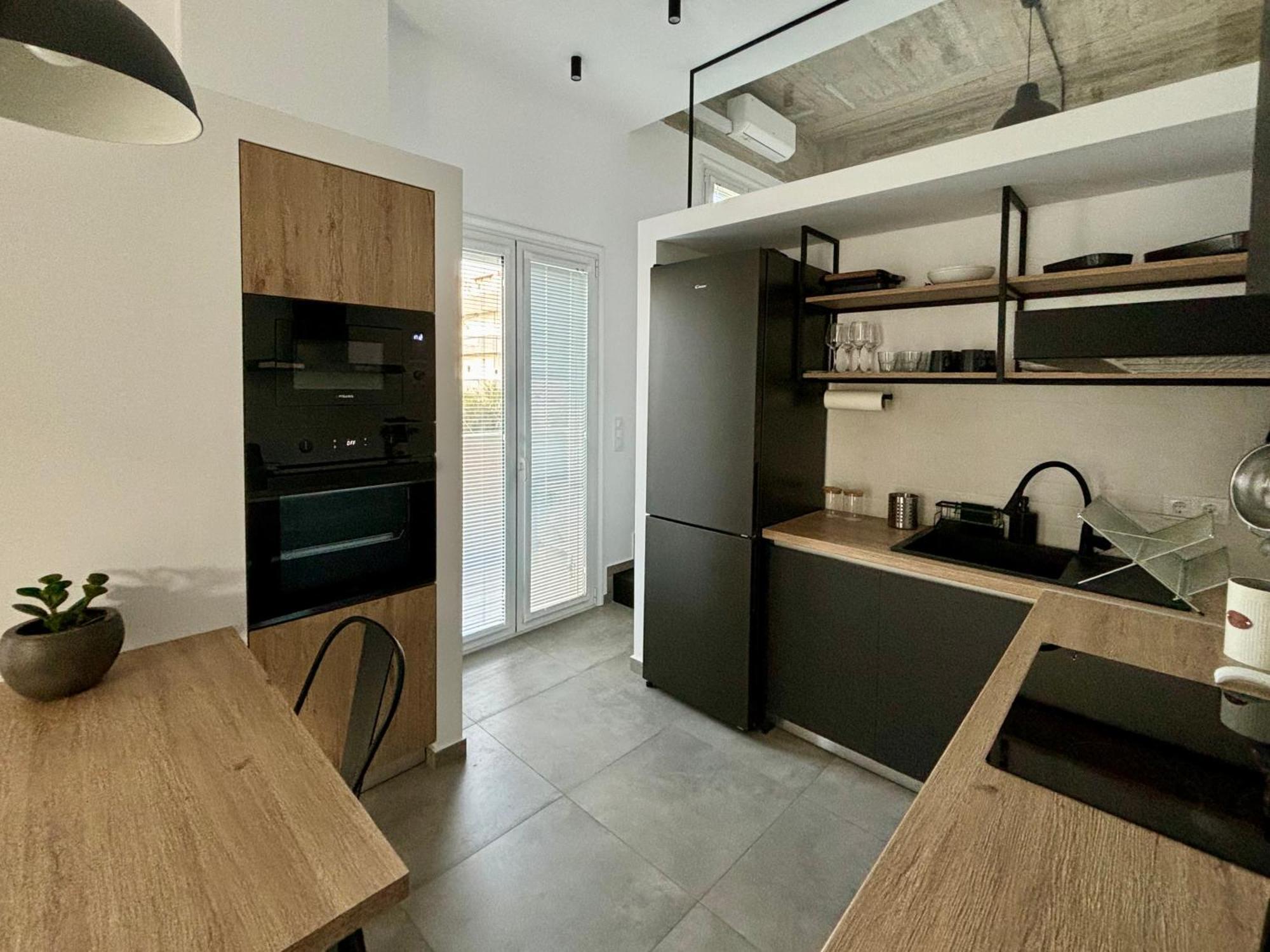 Apartment Industrial Loft Comfort Living *