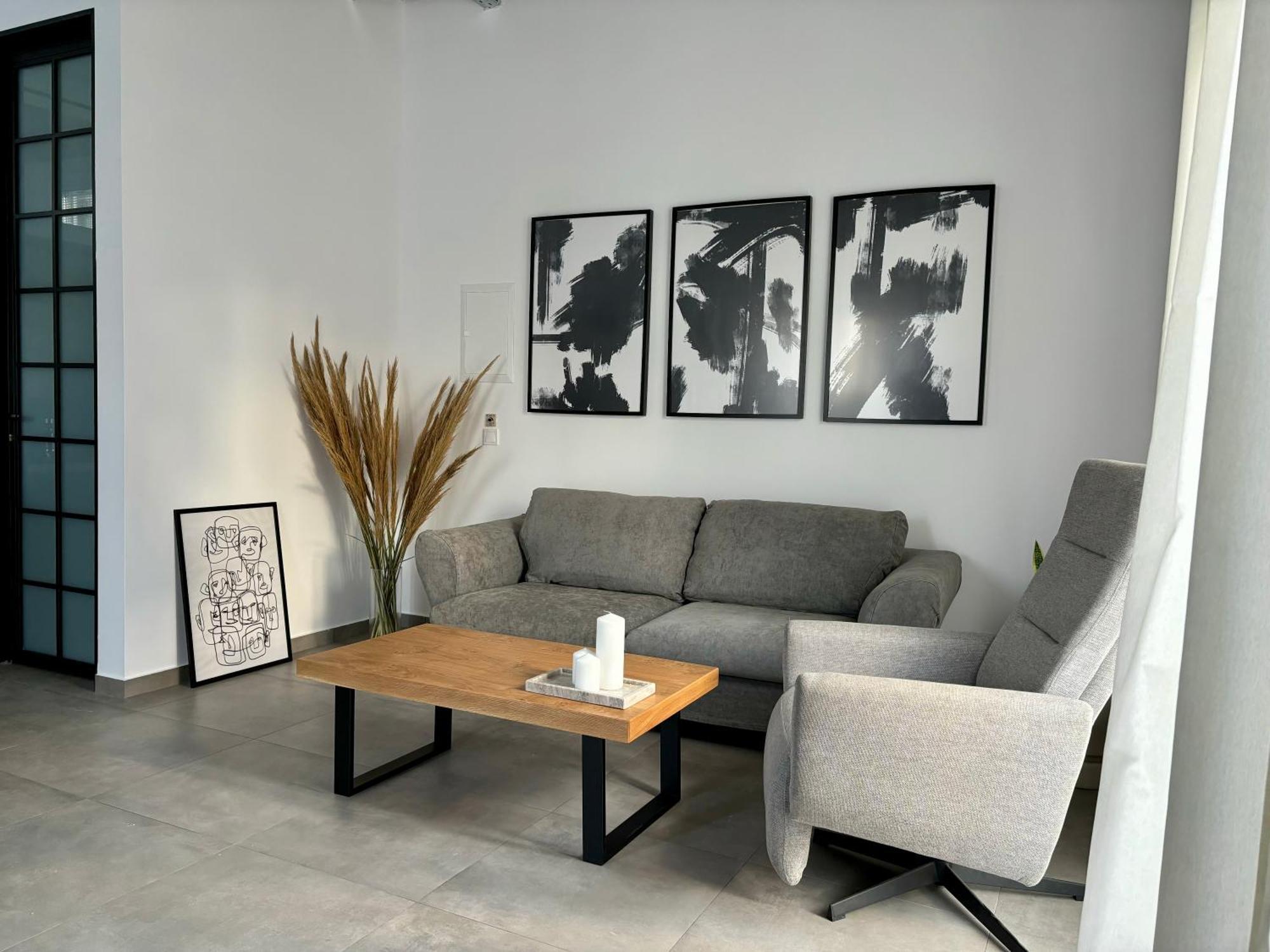 Industrial Loft Comfort Living * Heraklion (Crete)