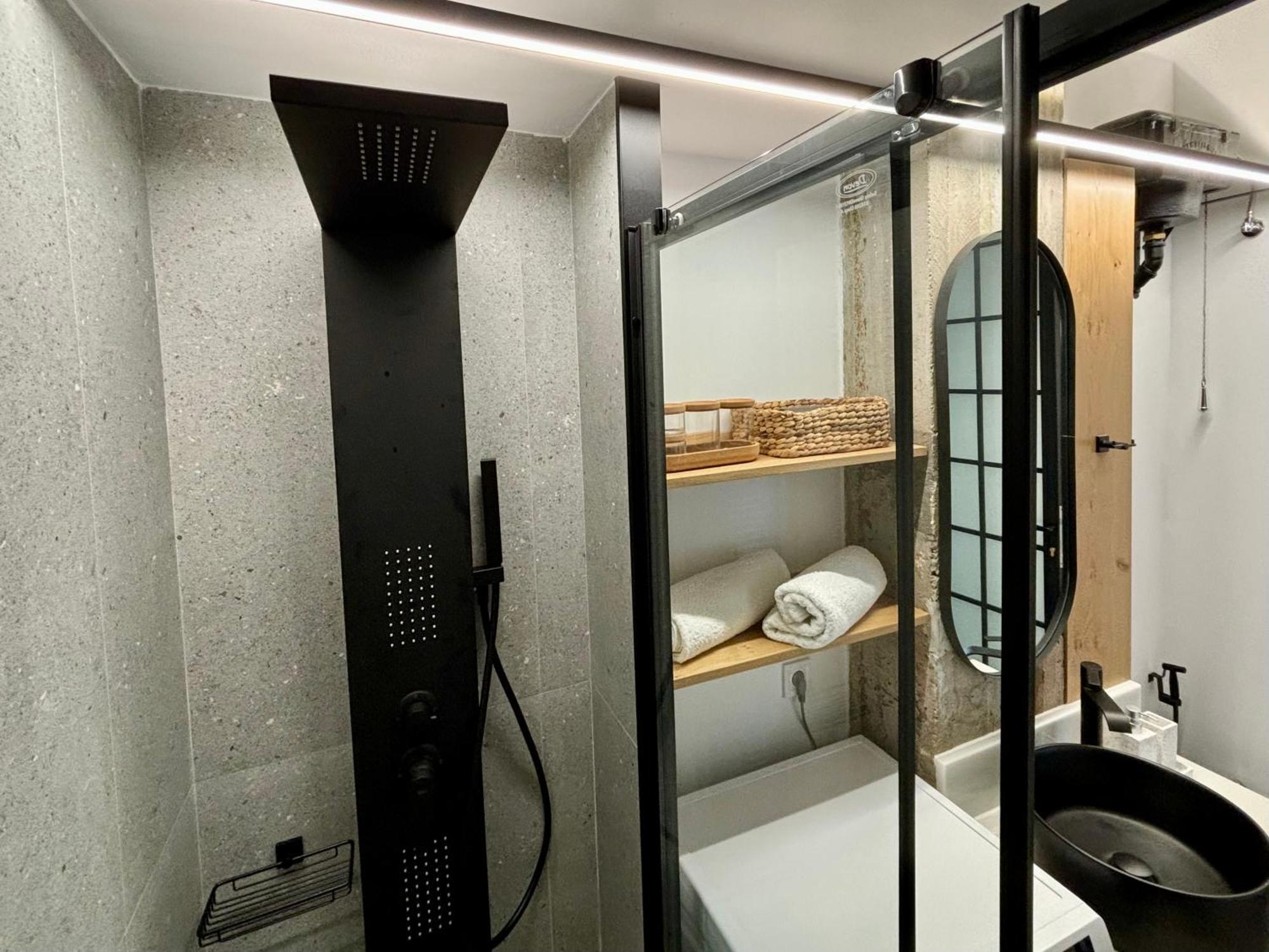 Industrial Loft Comfort Living * Heraklion (Crete)