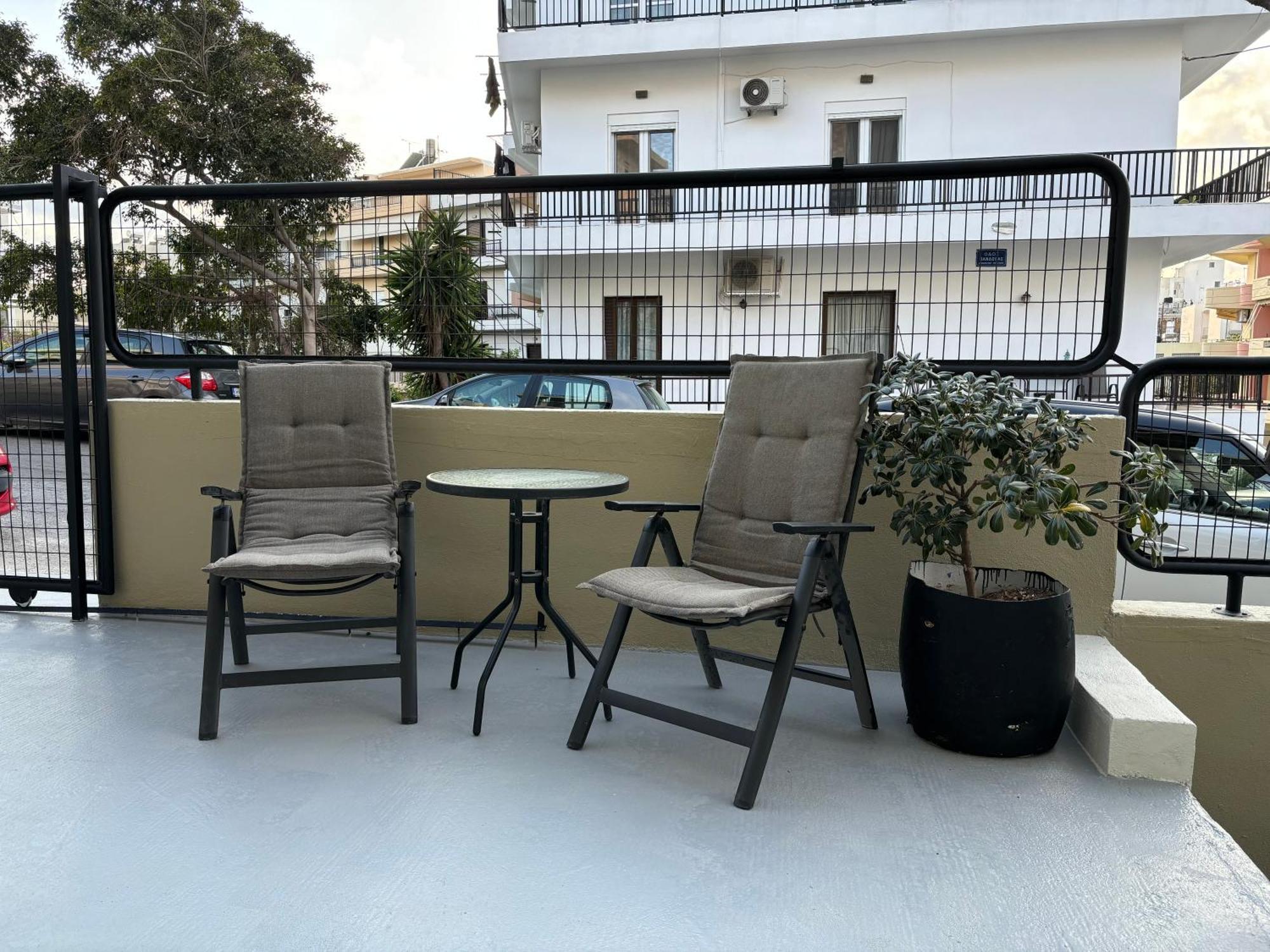 Industrial Loft Comfort Living Apartment Heraklion (Crete)