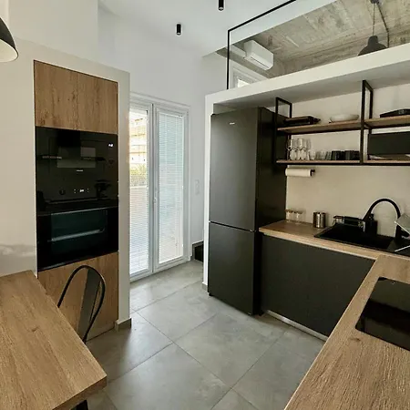 Industrial Loft Comfort Living Heraklion  Exterior photo
